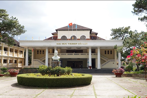 Trường Đại Học Yersin Đà Lạt