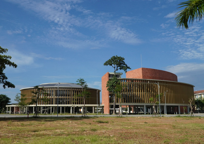 Học Viện Âm Nhạc Huế