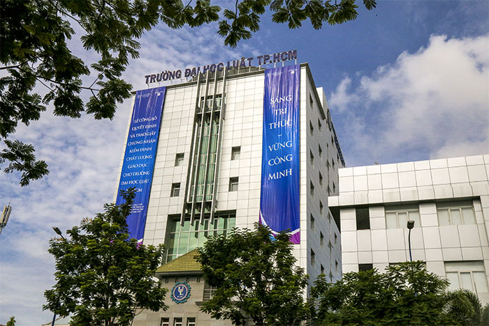 Trường Đại Học Luật TPHCM